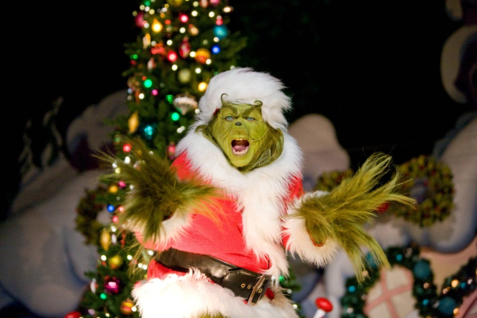 Universal Studios Hollywood Brings On The Holiday Cheer With 'Grinchmas' And Christmas In The Wizarding World