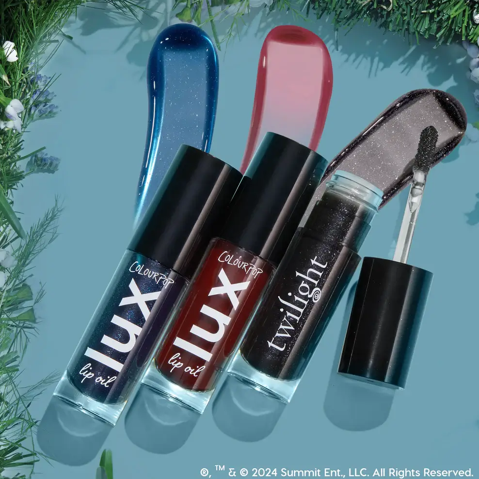 Next, let's look at these Lux Lip Oil and Graphix Ink Liners!