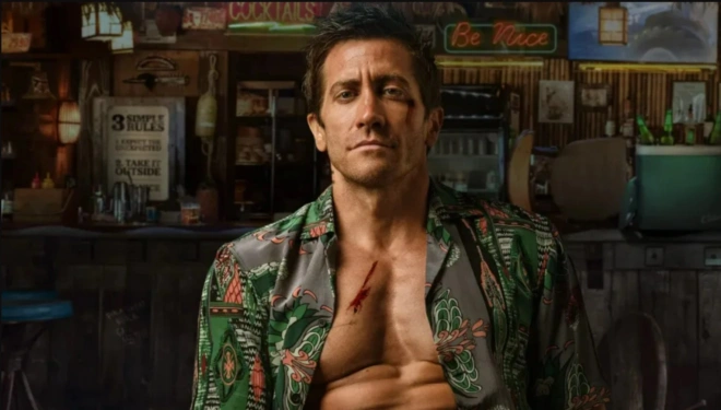 Jake Gyllenhaal in 'Road House' poster