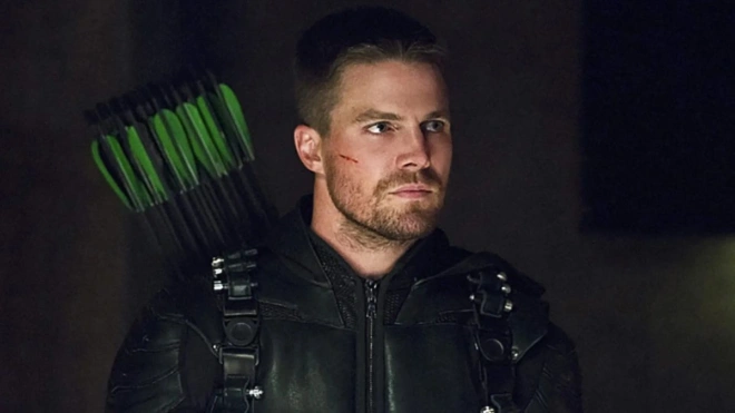 Suits: LA Cast Stephen Amell in Lead Role!