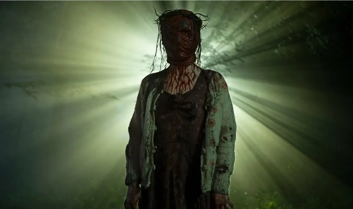 Bloody Rose in Pretty Little Liars Summer School 205