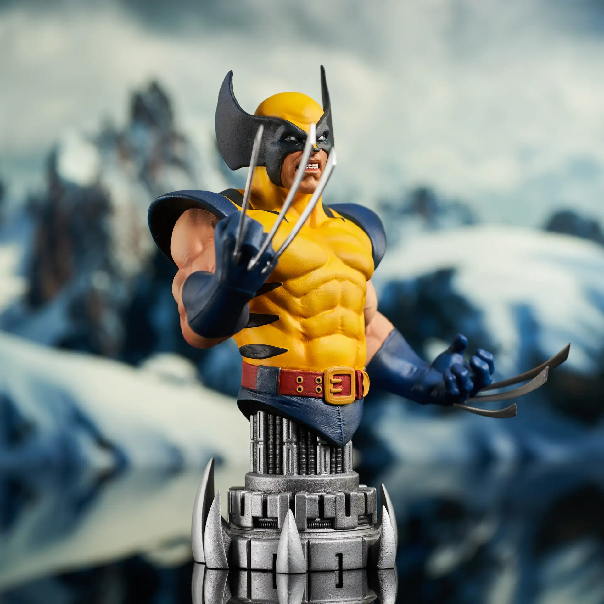 Marvel WolverineYellow Bust 02