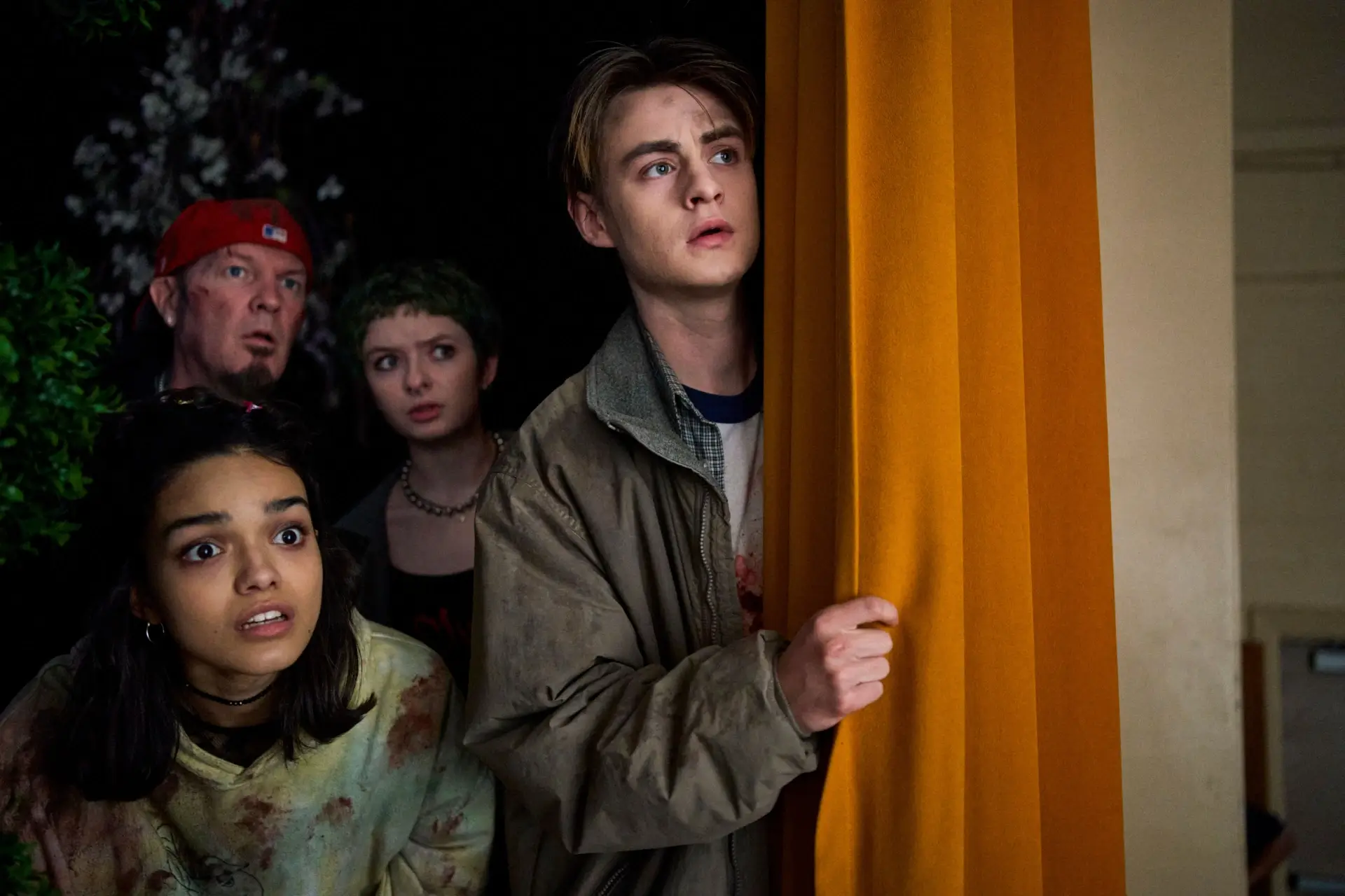 Fred Durst, Lachlan Watson, Jaeden Martell, Daniel Zolghadri, Rachel Zegler in Y2K