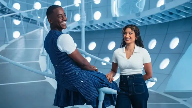 Doctor Who: Ncuti Gatwa & Varada Sethu Break Down Their Doctor-Companion Dynamic