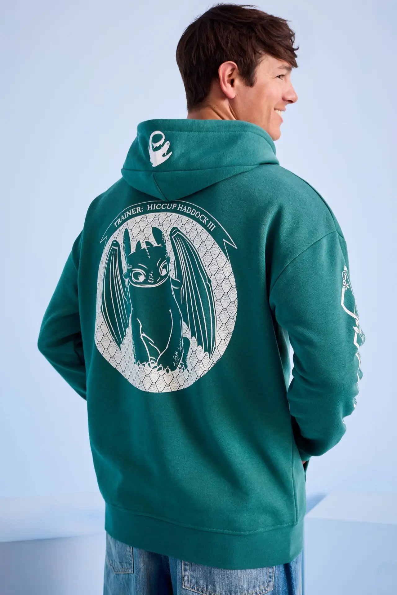 M 33873706 HOODIE 34442589 SOCKS 57
