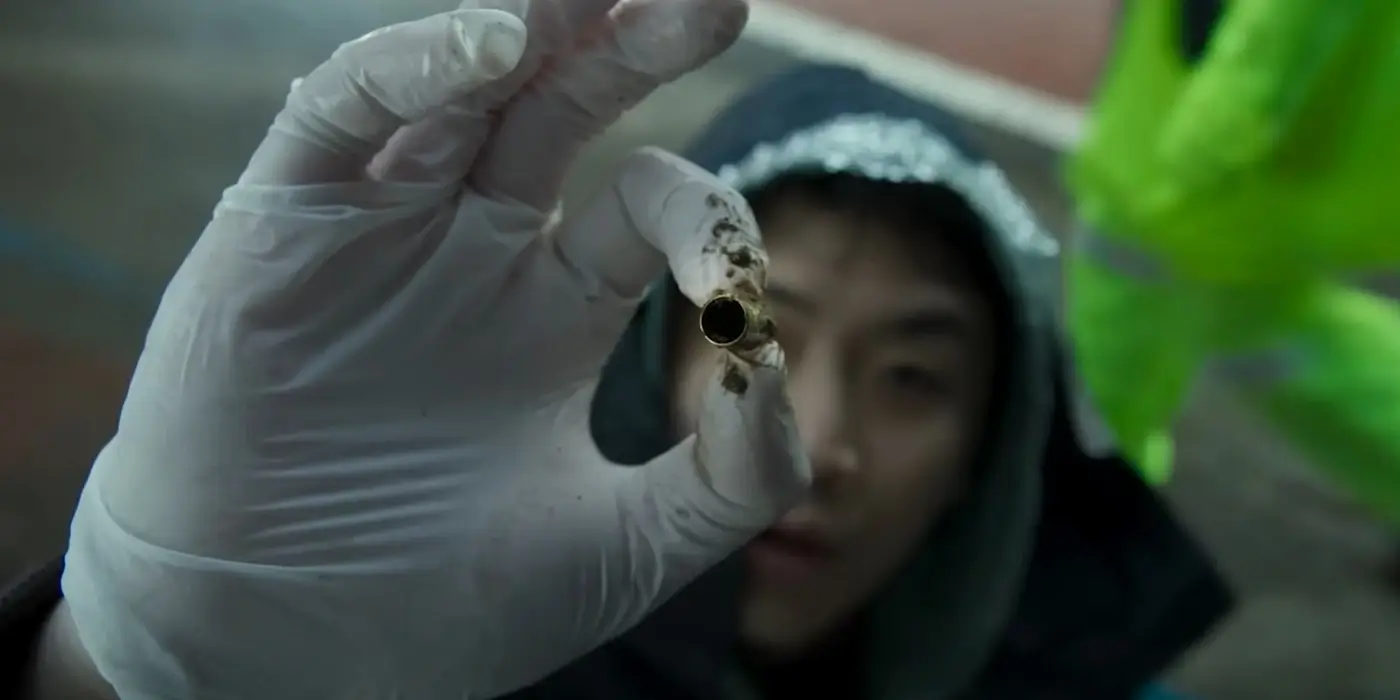 A detective finds evidence in Park Chan-wook