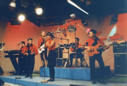 'Selena y Los Dinos': A Family's Legacy' Trailer: Netflix Calling It "The Definitive Doc"