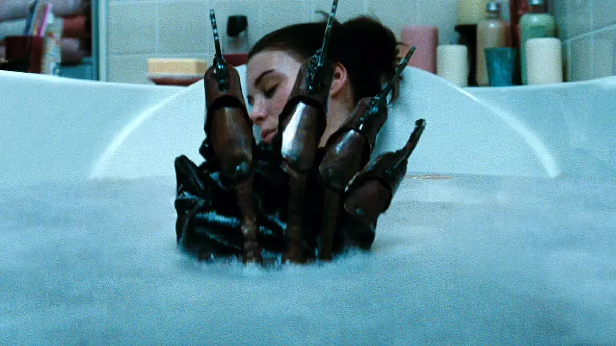 Rooney Mara Bath Scene In A Nightmare On Elm Street 2010 Remake
