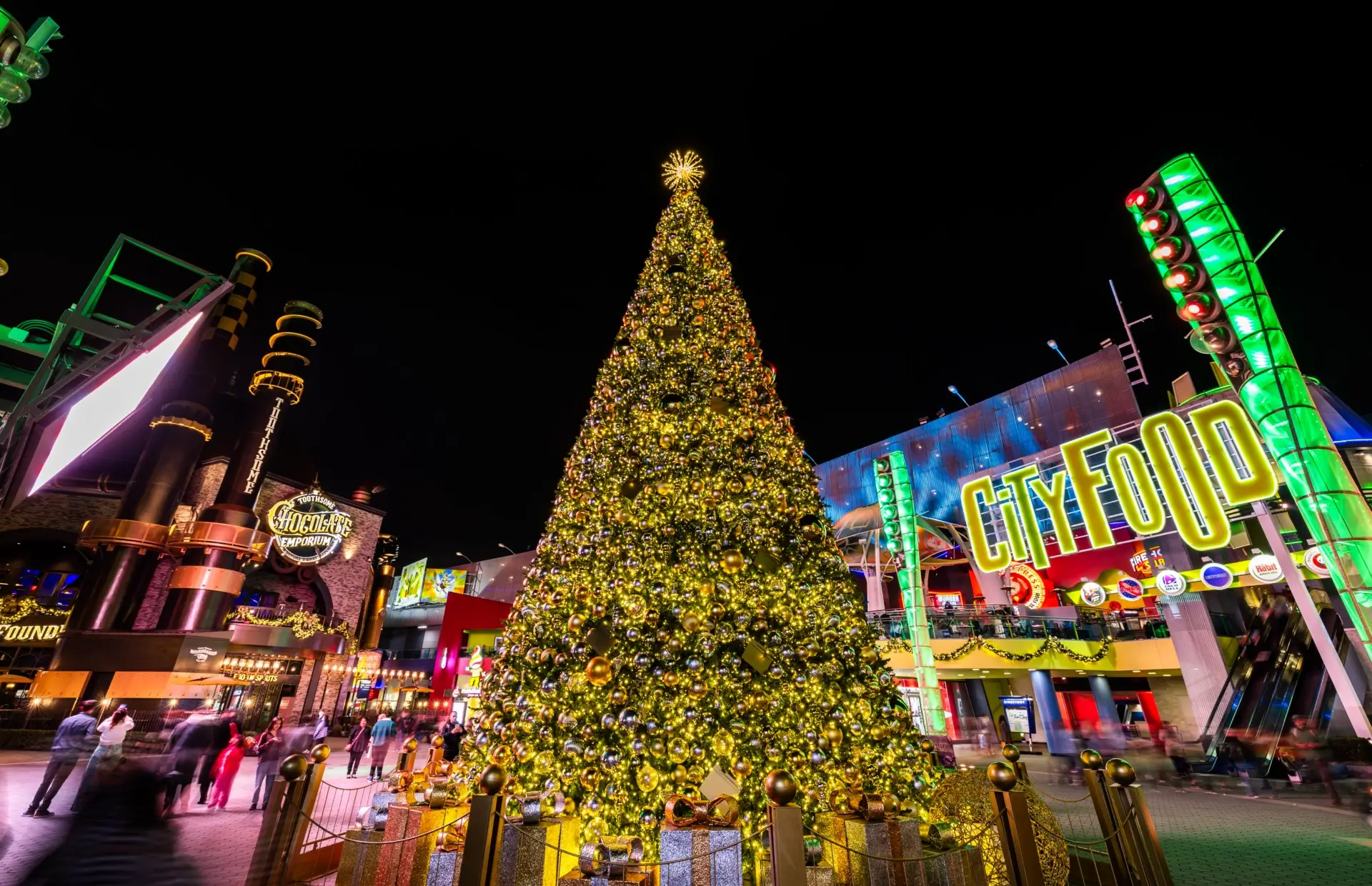Universal Citywalk Hollywood Holidays At USH 2025 2