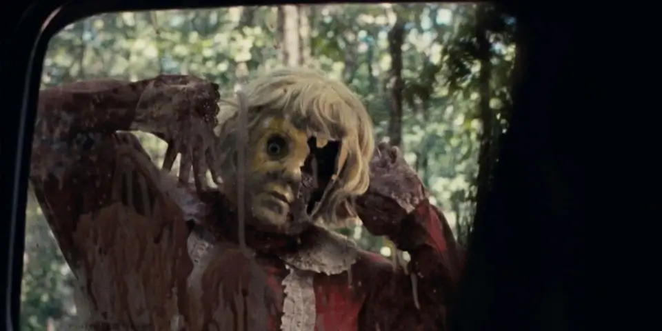 You're Never Going To Eat A Potpie The Same - New 'Dolly' Clip Grosses Out
