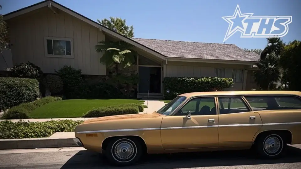 The outside of the Brady Bunch house.