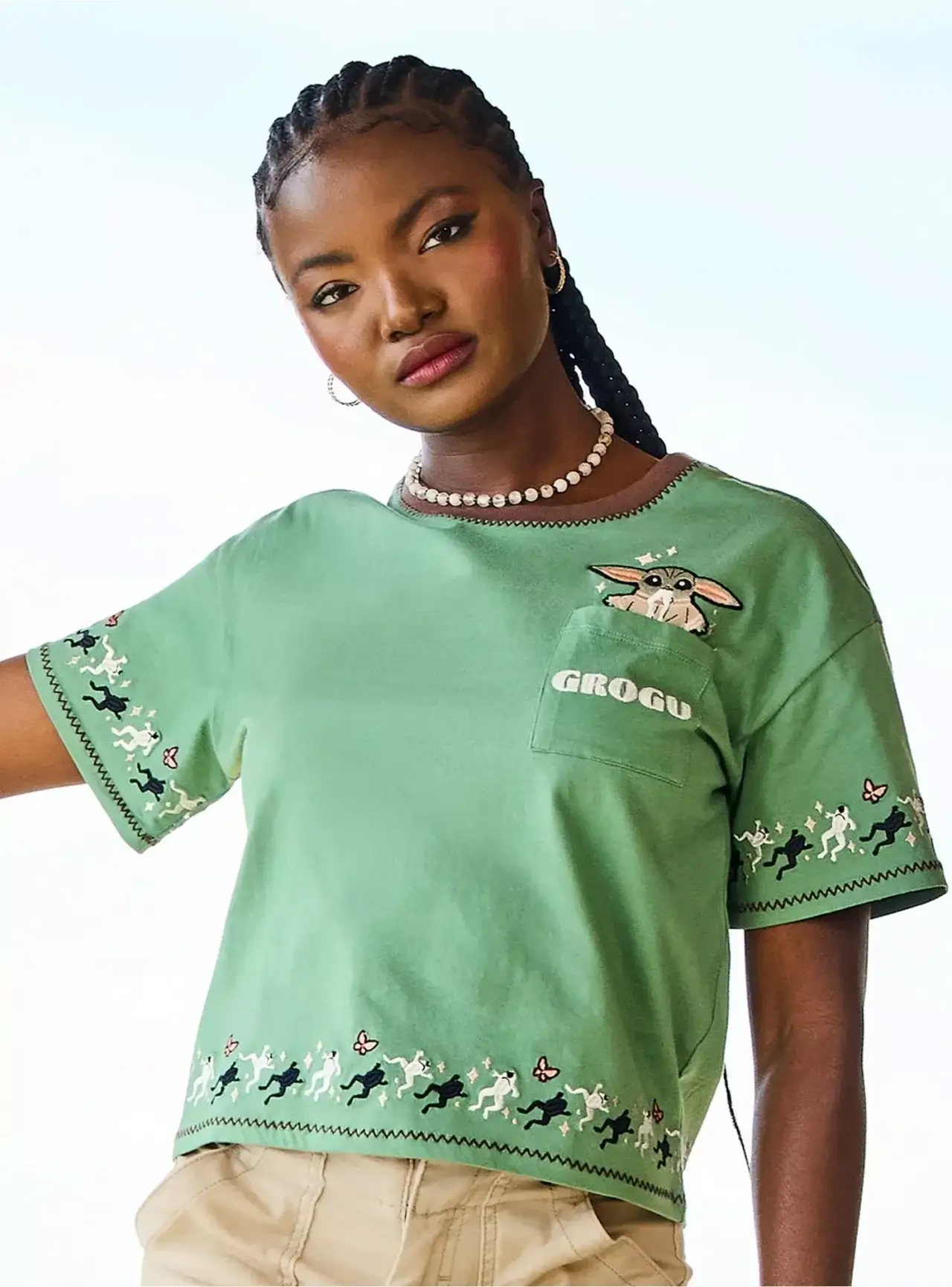 Star Wars The Mandalorian Grogu Embroidered Women's Cropped T-Shirt