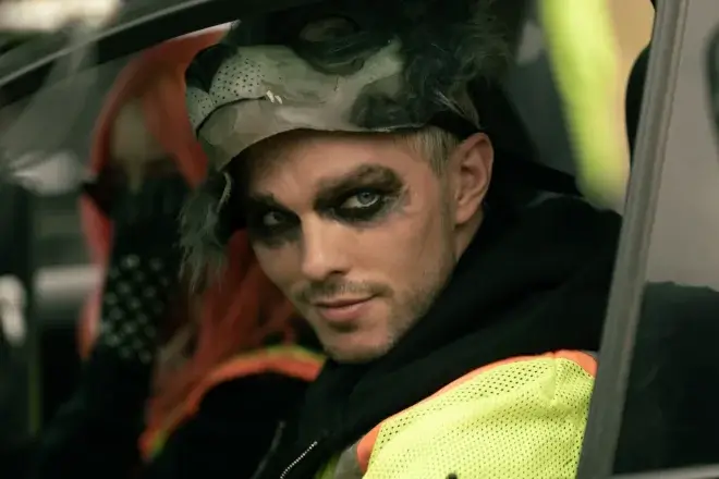 ‘How To Rob A Bank’ Nicholas Hoult And Zoë Kravitz Star In Heist Movie From David Leitch