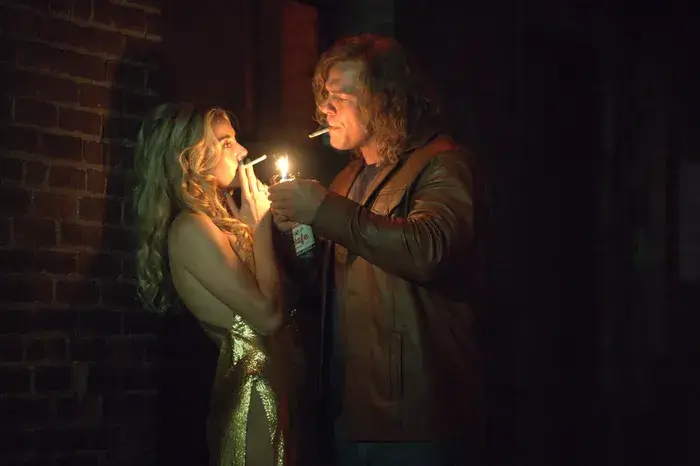 Alan Ritchson and Shailene Woodley in Motor City.