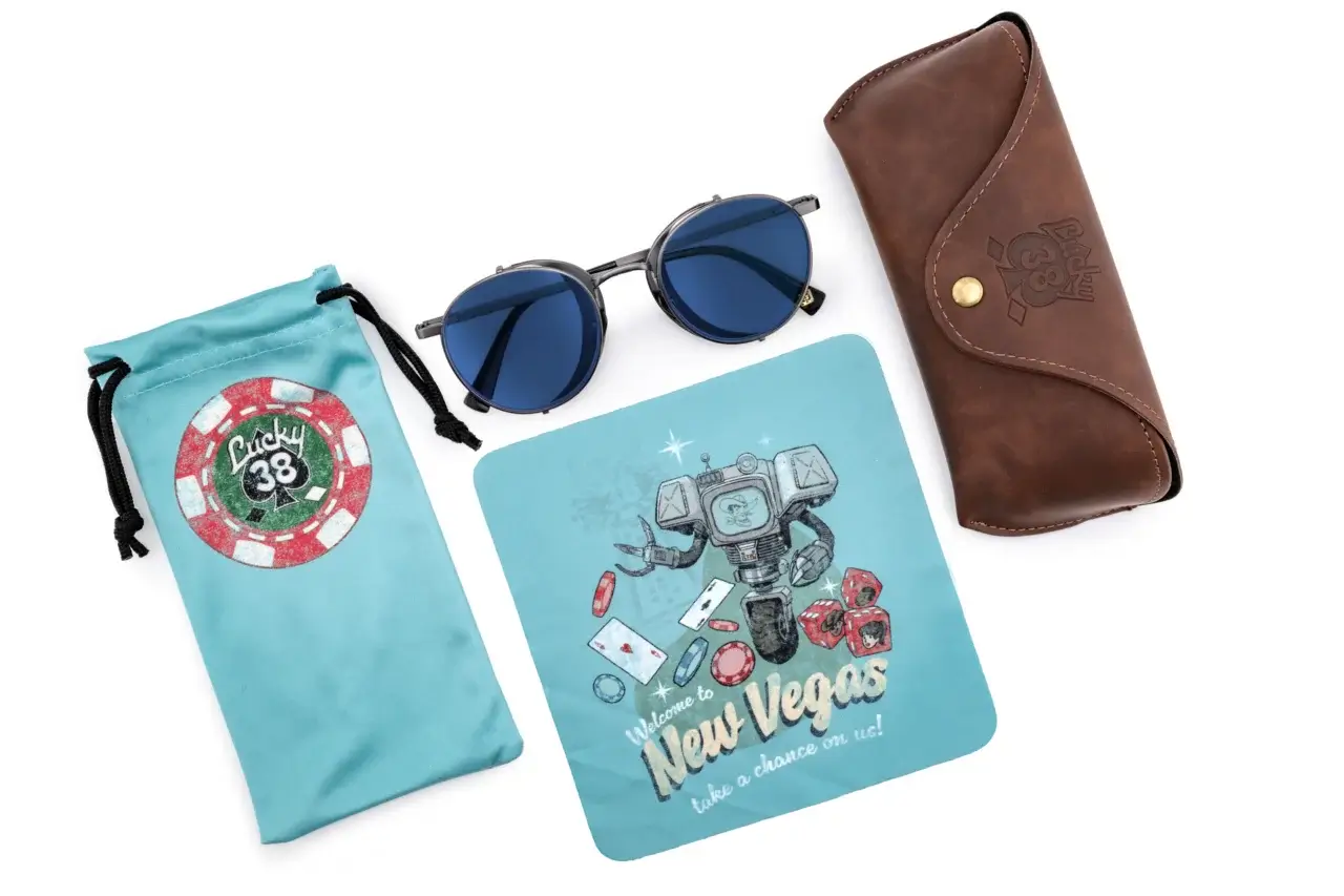 Everything that comes with the Lucky 38 Gunnar Glasses.