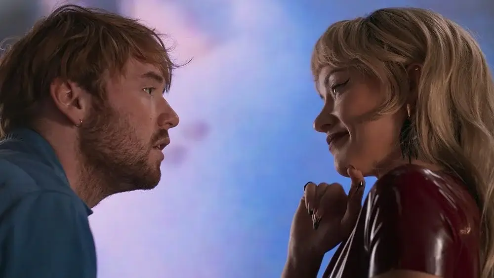 Cooper Hoffman and Olivia Wilde in I Want Your Sex.