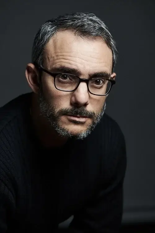 Omid Abtahi headshot