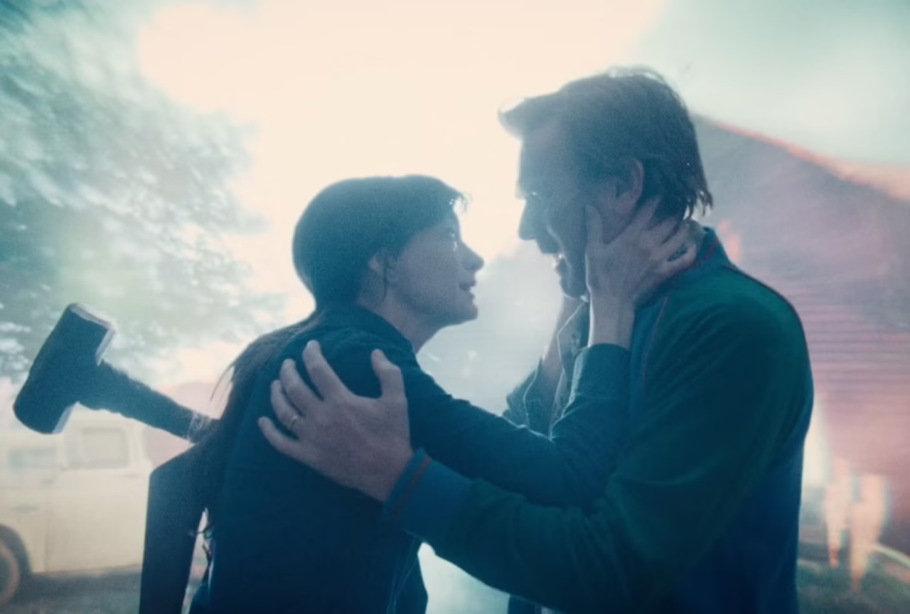 Ewan McGregor and Anne Hathaway in The End of Oak Street.
