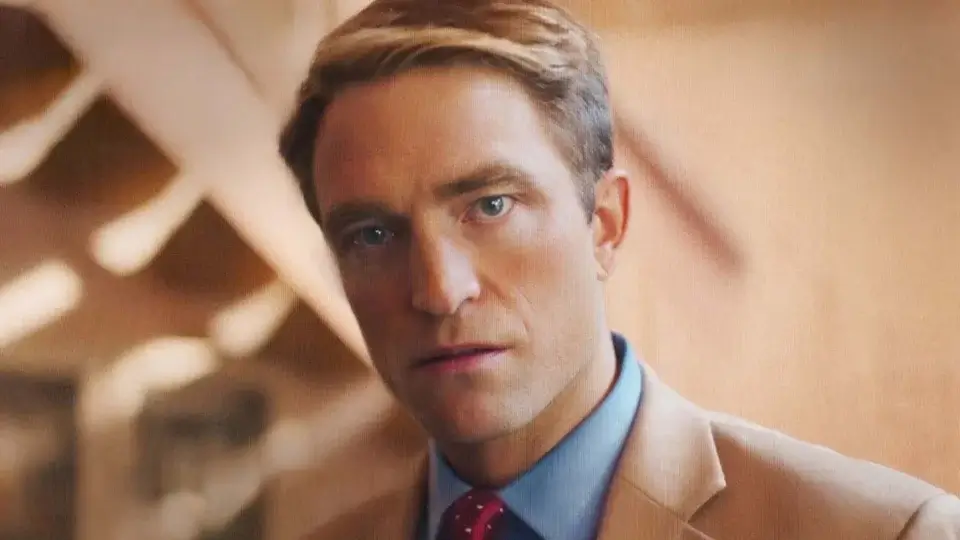 robert pattinson looking at camera