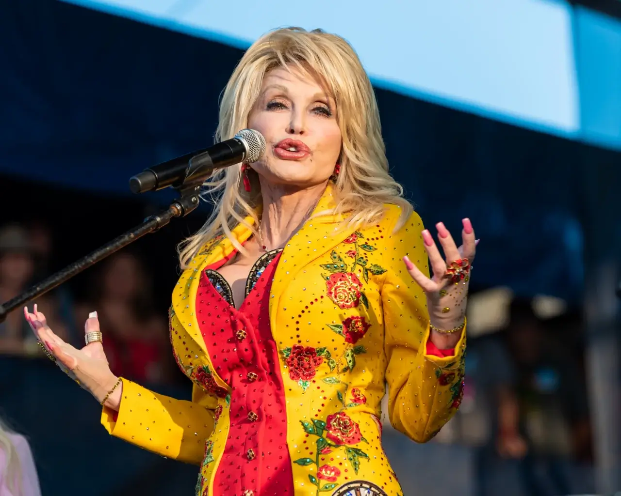 Dolly Parton Photo By: Carl Beust