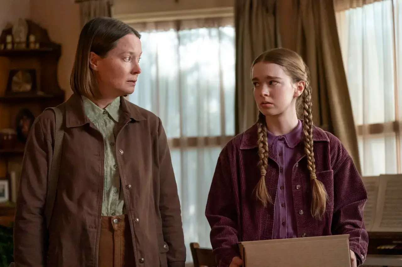 Samantha Sloyan and Summer H. Howell in Carrie