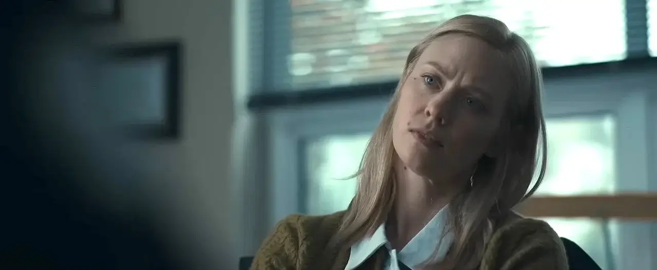 deborah ann woll sitting